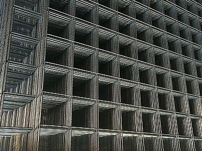 安平鋼筋焊接網廠專業生產各種規格鋼筋網片