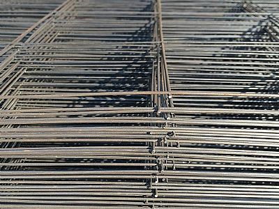 鋼筋網片施工過程中要注意安全防護