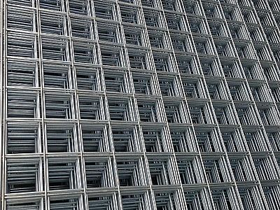 安平鋼筋網(wǎng)片更快更高效率的施工必要嚴格遵照幾點